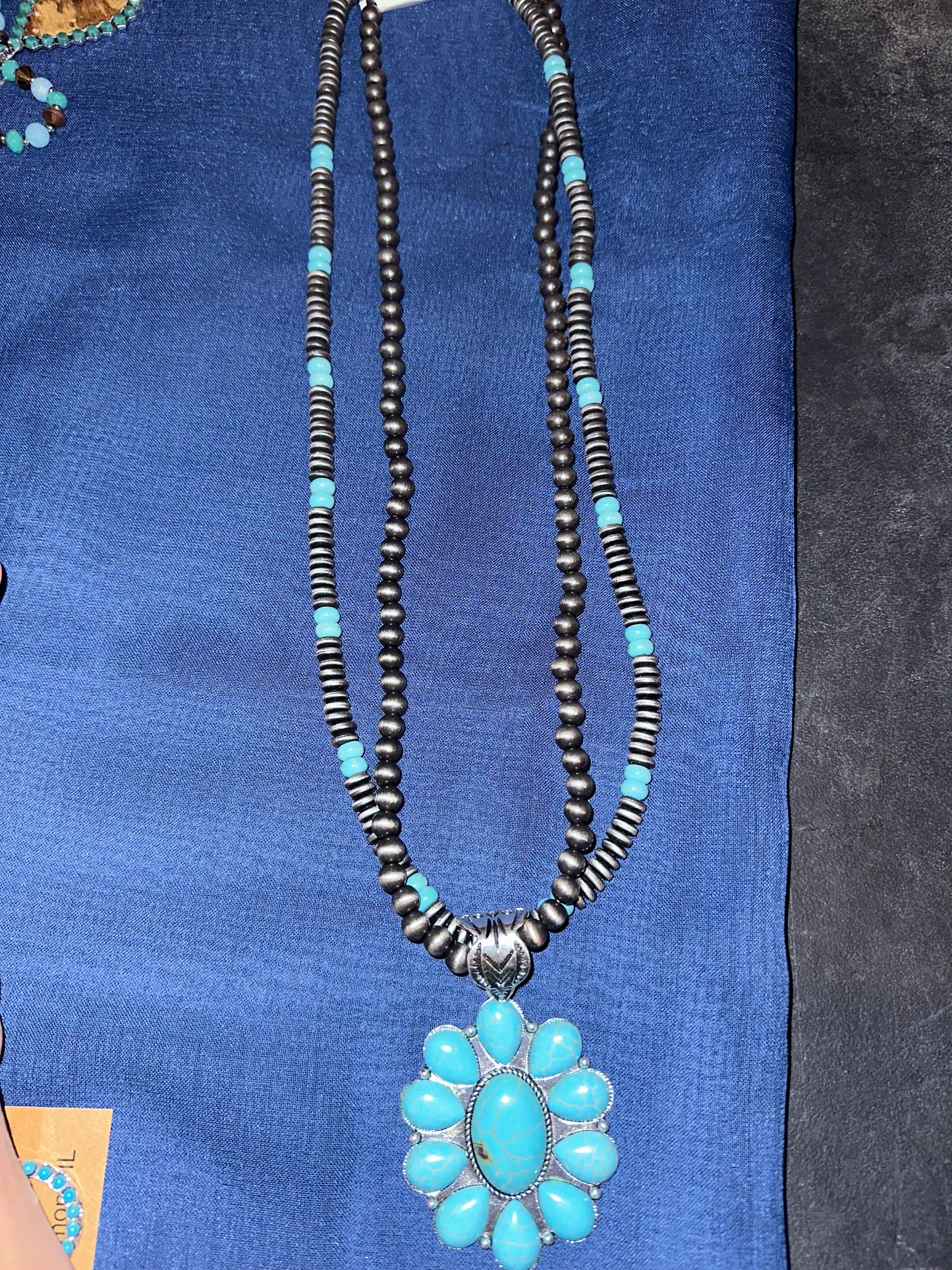 Double layered turquoise squash necklace