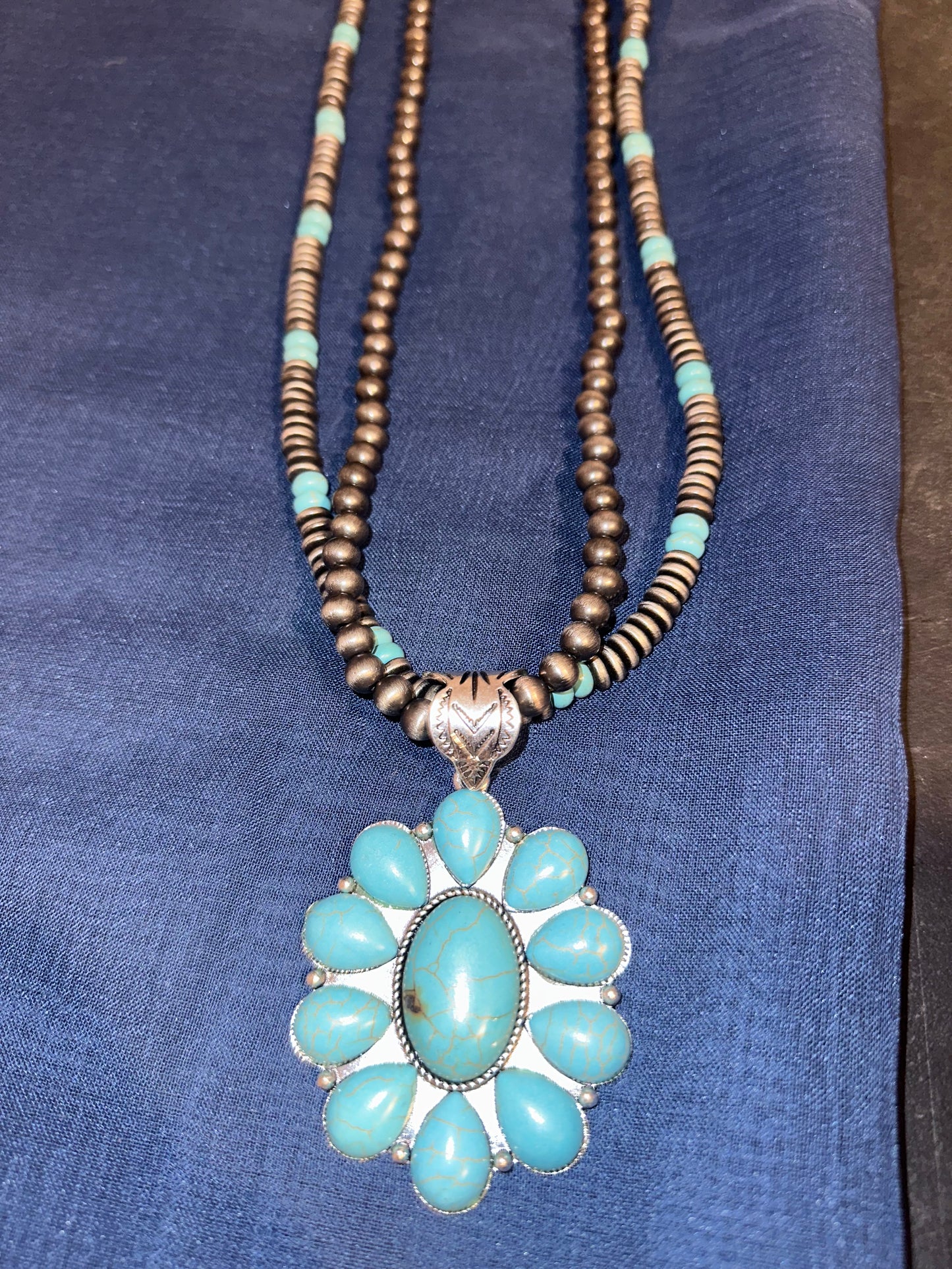 Double layered turquoise squash necklace